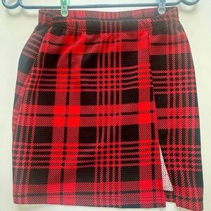 SHEIN Red and Black Plaid Pencil Skirt